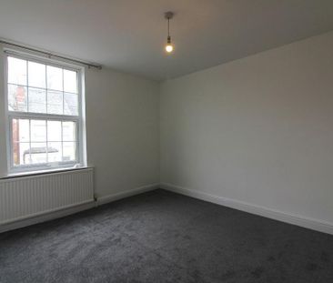 3 bedroom end of terrace house to rent - Photo 6