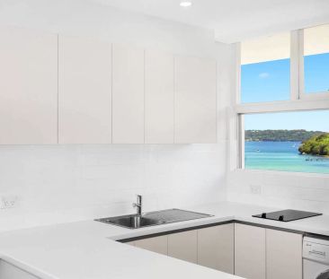 'White Ripples' Stylish Top Floor Waterfront One Bedroom Designer A... - Photo 6