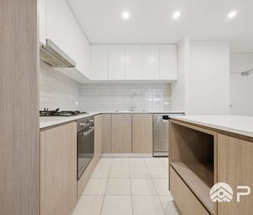 Modern & Stylish 2 bedroom Apartment for lease , in the Heart of Li... - Photo 6