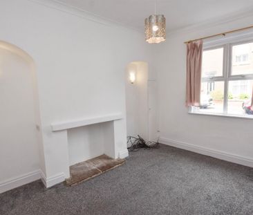 2 bed House - Terraced for Rent - Photo 2