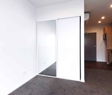 Easy Resort Lifestyle in The Residences Modern apartment building - Photo 5