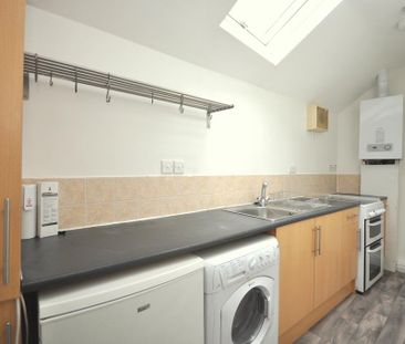 1 bedroom flat to rent - Photo 3