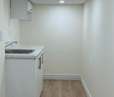 1 BURNSBOROUGH STREET - Photo 5