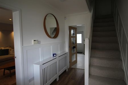 3 Bedroom Terraced House for Rent - Photo 4