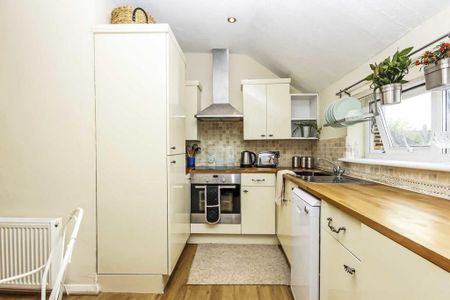 1 bedroom flat to rent - Photo 2