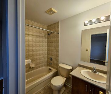 For Lease - 30 Axelrod Avenue, Brampton, Ontario - Photo 5