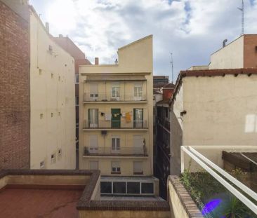 Cool room for rent in 8-bedroom apartment perfect for singles in At... - Photo 6