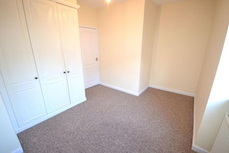 2 bedroom cottage to rent - Photo 2