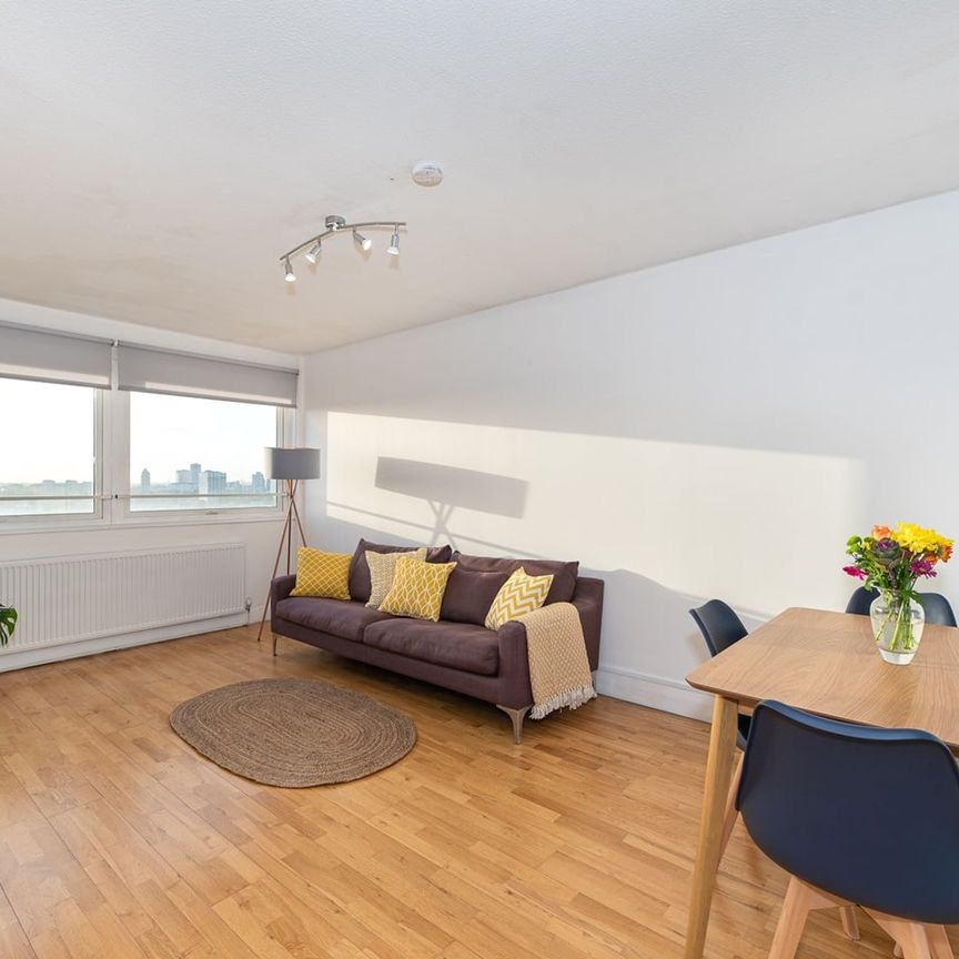 2 Bed Flat, Park South, SW11 - Photo 1