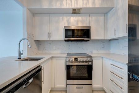 For Lease - 92 King Street Unit# 1701, Toronto, Ontario - Photo 4