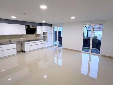 Location Appartement 3 pièces 68m² - Photo 3