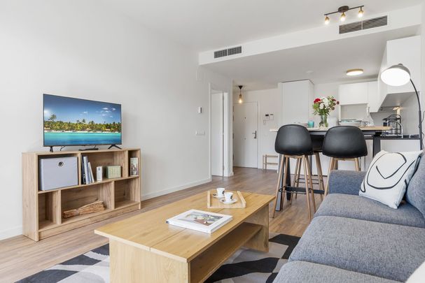 Apartamento planta baja en alquiler en Estepona - Photo 1