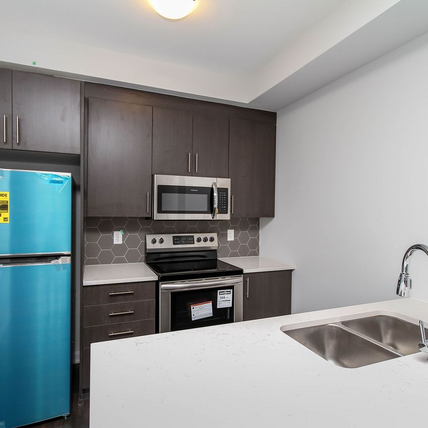 For Lease - 702 DONERAILE Walk, Barrhaven, Ontario - Photo 1