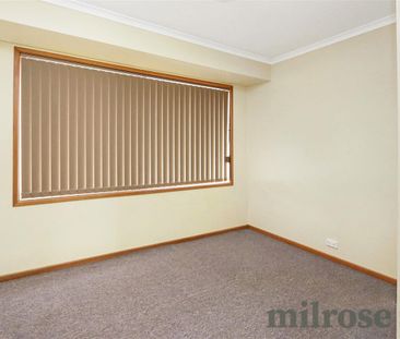 1/1 Regis Close, Werribee, Vic 3030 - Photo 1