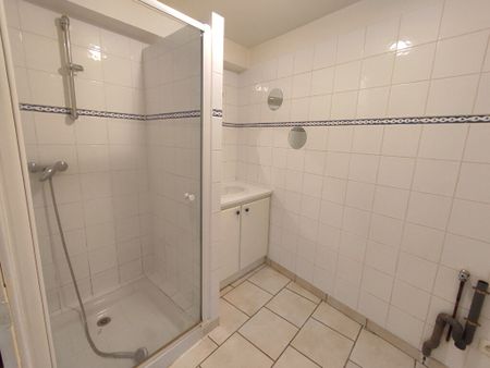 Location Appartement 2 pièces 55m² - Photo 2