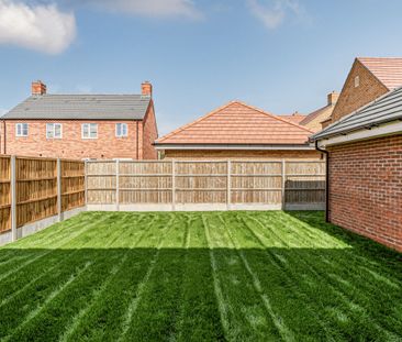 Upton hall crescent, Upton - Photo 3