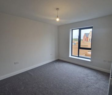 4 bedroom terraced house to rent - Photo 4