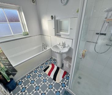 3 bedroom mews to rent - Photo 5