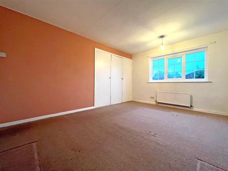 2 bedroom Town house to rent - Photo 5