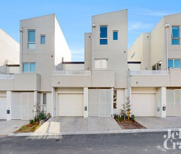23 Yellowstone Street, South Morang - Photo 2