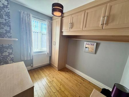 3 bedroom semi-detached house to rent - Photo 4