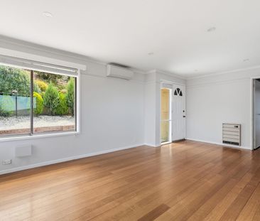 Lovely Home with Extra Room - Photo 1