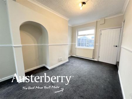 2 bedroom end of terrace house to rent - Photo 2