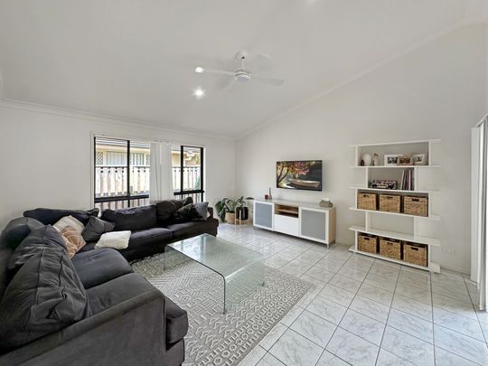 Upper Coomera - Photo 1