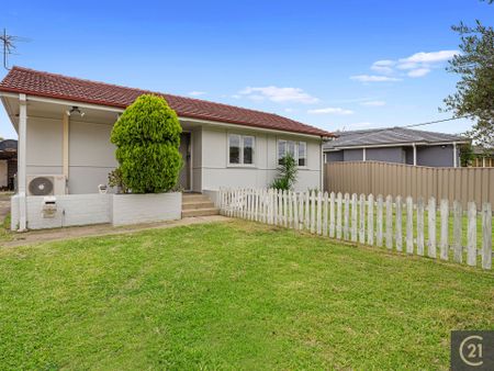 Freshly Refurbished 3 Bedroom Home - Photo 2