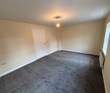 3 bedroom end of terrace house to rent - Photo 5