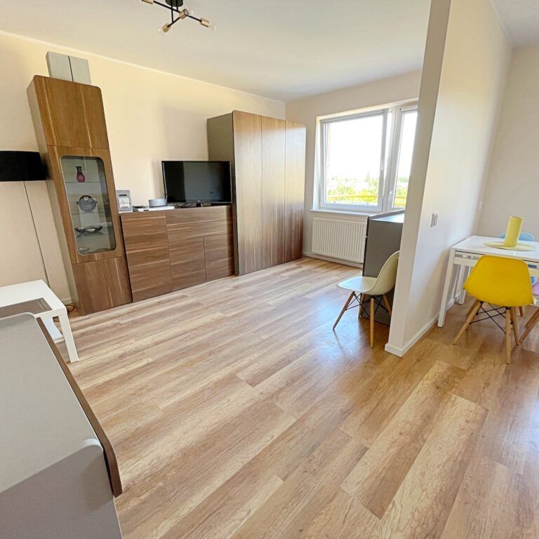 Do wynajęcia kawalerka na os. Dobrzec, ul. Piotrowskiego 8 - Photo 1