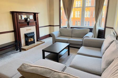 1 Bed Flat - Photo 3