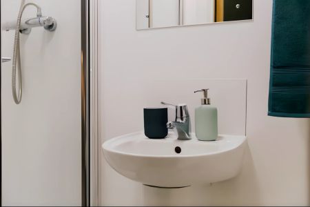 Classic Studio - Top Floor - Photo 5