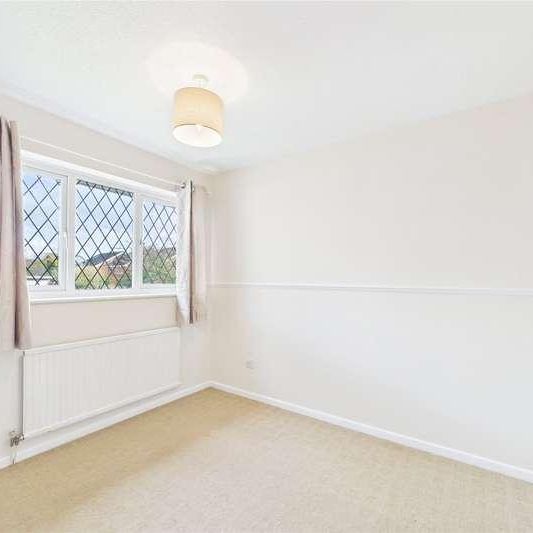 Calshot Place, Reading, Berkshire, RG31 - Photo 1