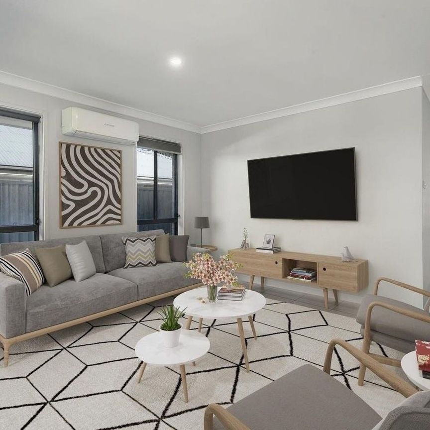 Modern, Low-Maintenance Living in Wadalba - Photo 1