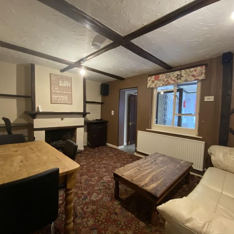 3 bedroom terraced house to rent - Photo 1