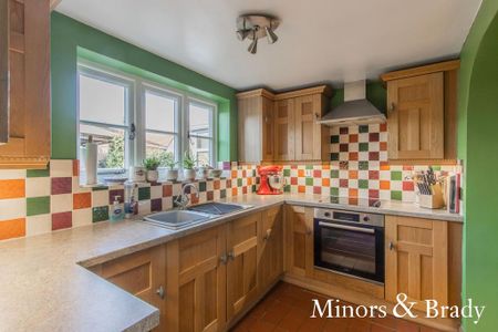 1 bedroom in a house share to rent - Photo 4
