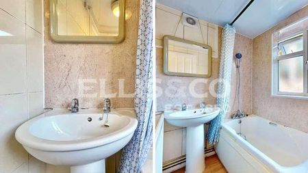 Orchard Road, Brentford, TW8 - Photo 2