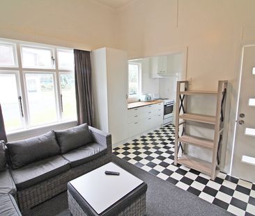 Duke Street Villa 5 bedroom or 7 bedroom - Available now! - Photo 4