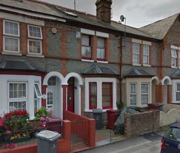 Studio Flat, Radstock Road, RG1 - Photo 2