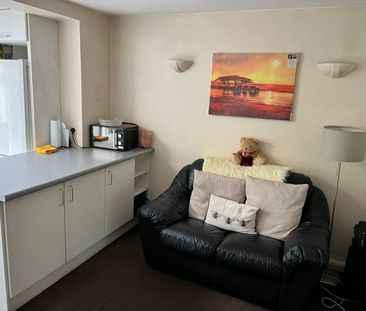 Room in a Shared House, Montrose Road, HA3 - Photo 1