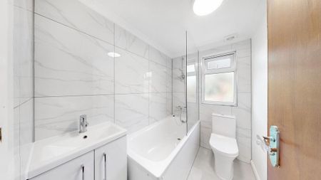 4 bedroom terraced house to rent - Photo 5