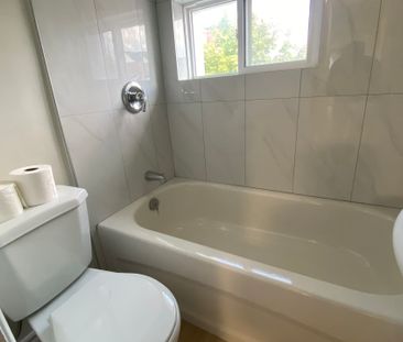 For Lease - 32 Front Street, Thorold, Ontario - Photo 5