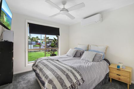 Spacious Coastal Retreat with Pool, Dual Yards & Boat/Caravan Storage - Photo 4