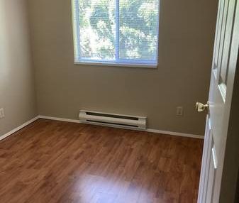 2bdrm apt 2180 mckenzie road - Photo 4