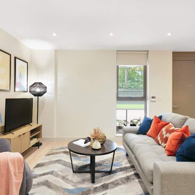 The Oakgate, KT22 7RZ, Surrey - Photo 1