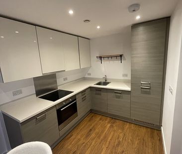 1 Bed Flat, Napier House, W3 - Photo 6
