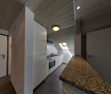 Charmante 2-Zimmer-Dachwohnung mit besonderem Flair - Photo 2