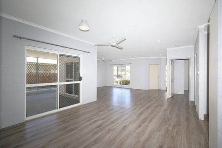 Fully Air Conditioned - Vinyl Flooring - New Kitchen and Bathroom - Opposite Playground - Photo 5