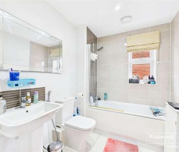 Freshers Grove, Earley, Reading, Berkshire, RG6 - Photo 5